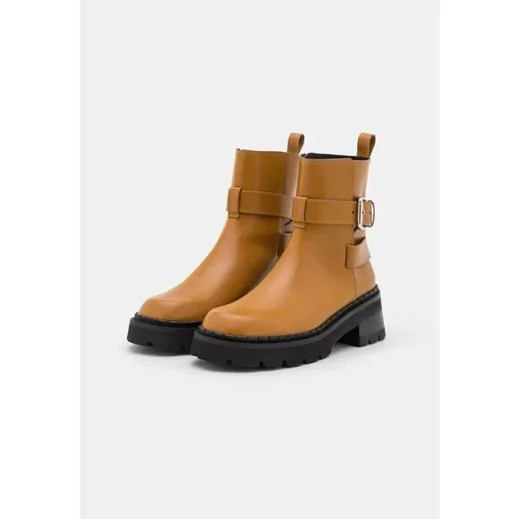 By Far Warner Peanut Butter Soft Semi boots Patent Leather39